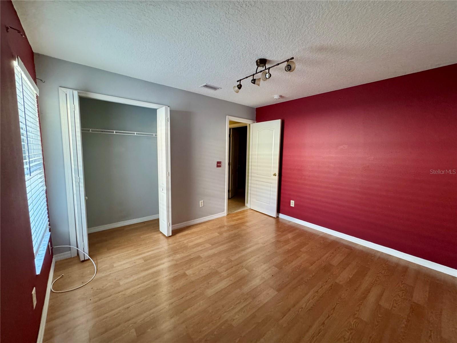 TUSCANY POINTE PH 01 - Residential