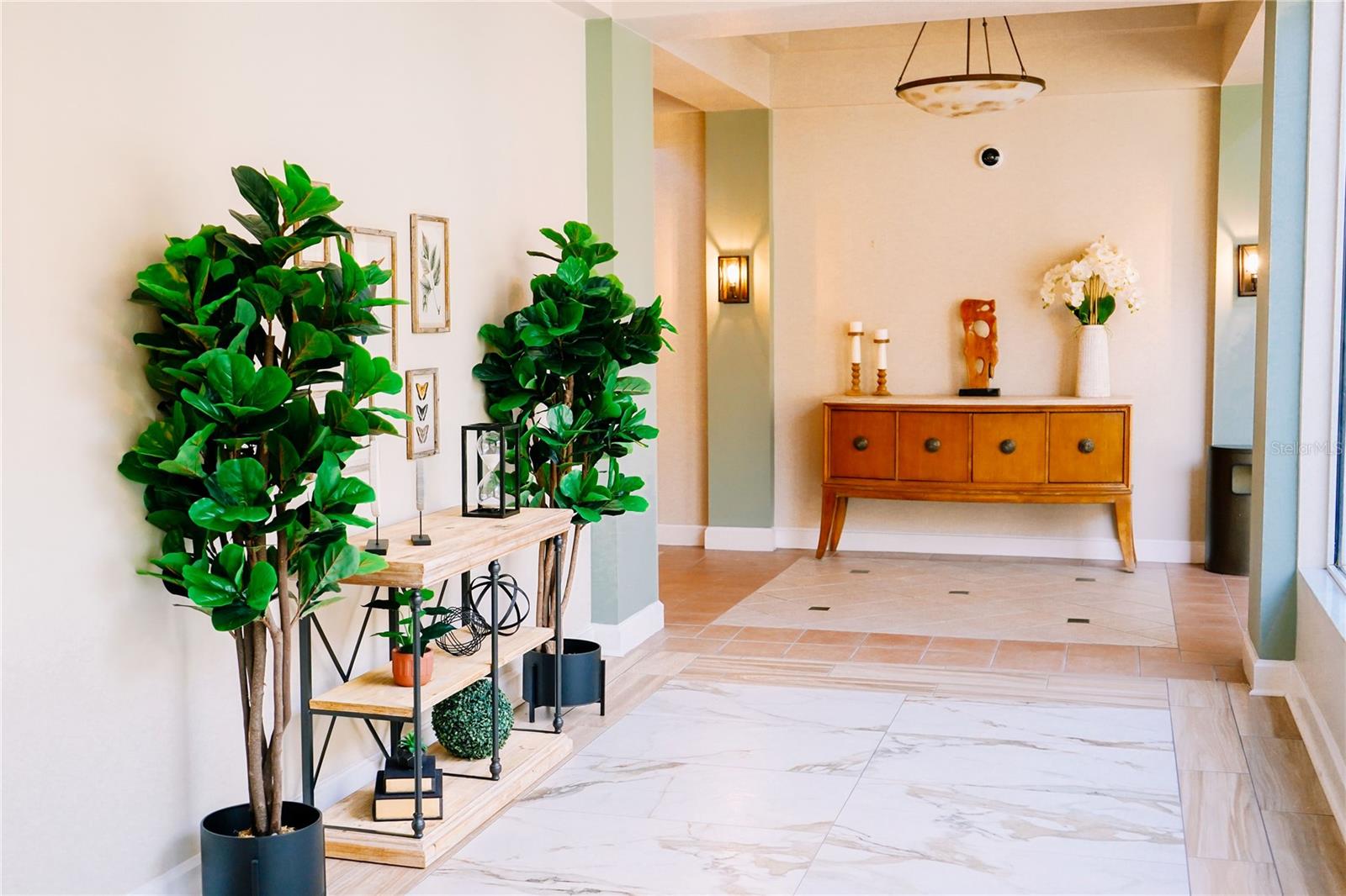 HIGHGATE C CONDO - Residential