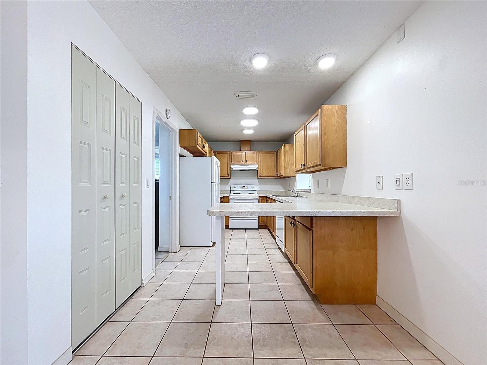 HIGHGATE C CONDO - Residential