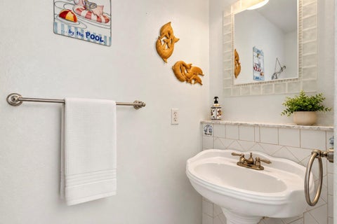 Tiny photo for 22808 State Road 19, Howey In The Hills, FL 34737 (MLS # O6439051)