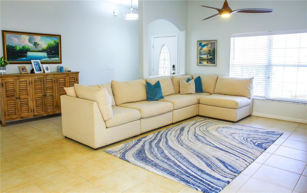 Photo of 4015 Kingsfield Drive, Parrish, FL 34219 (MLS # A4681063)