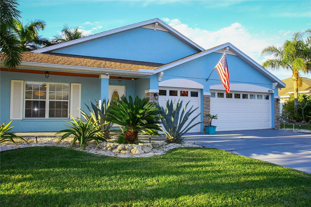 Photo of 4015 Kingsfield Drive, Parrish, FL 34219 (MLS # A4681063)