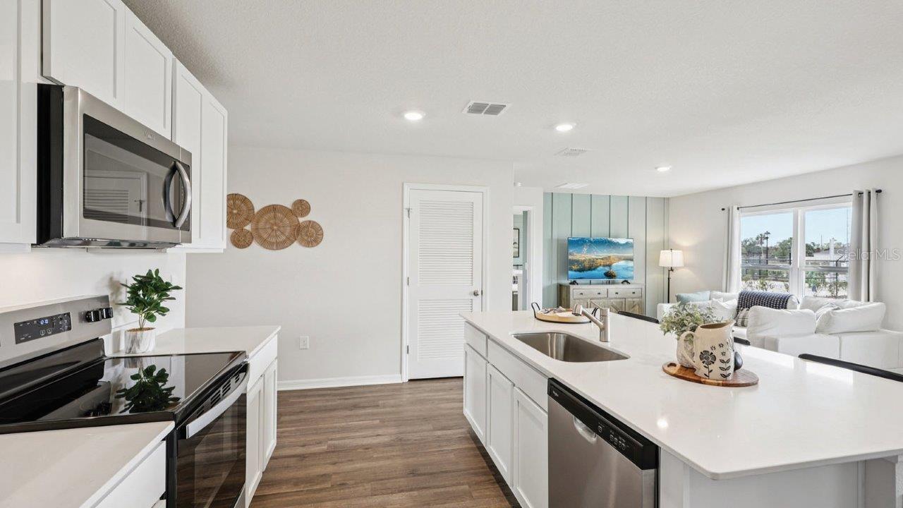 LEOMAS LANDING - PHASE 2 - Residential