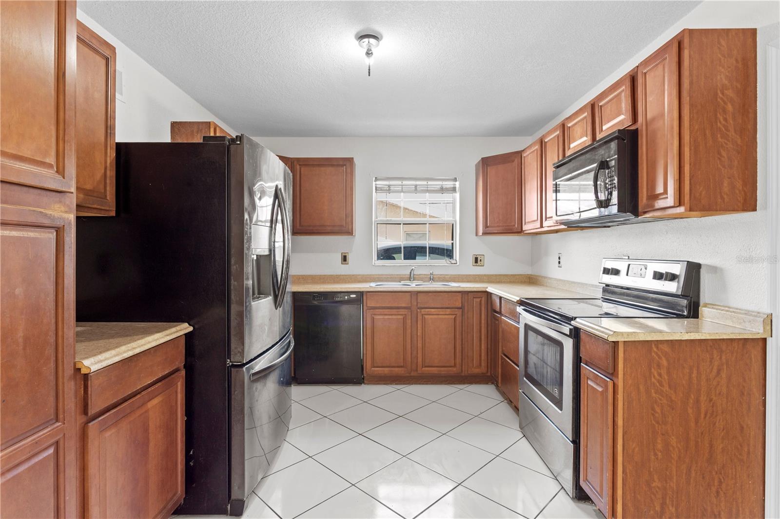OAKHURST GROVES - Residential