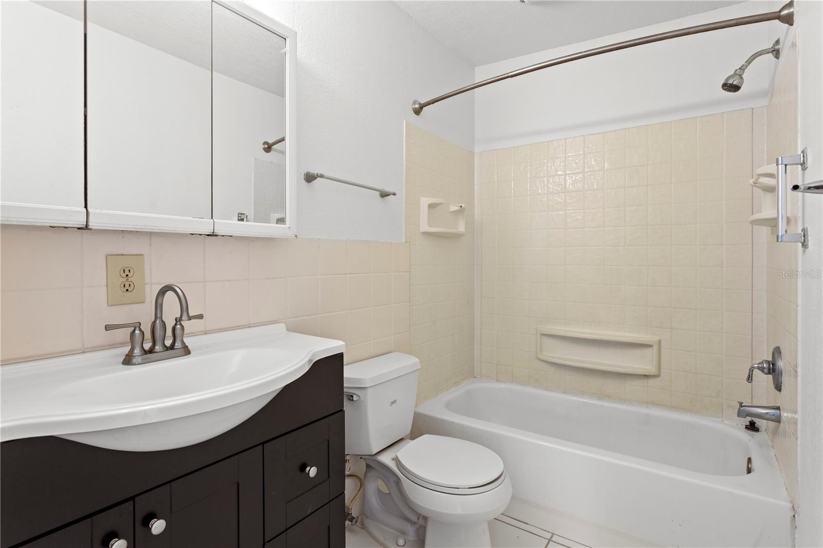 OAKHURST GROVES - Residential