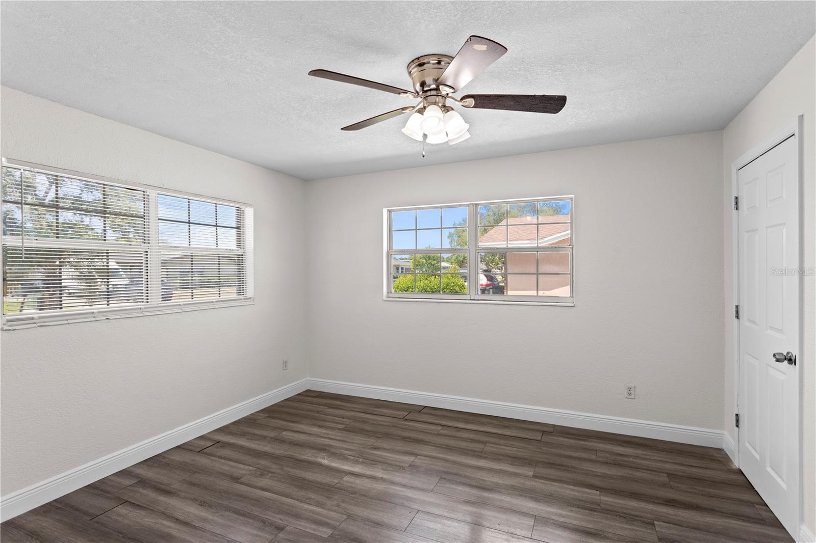 OAKHURST GROVES - Residential
