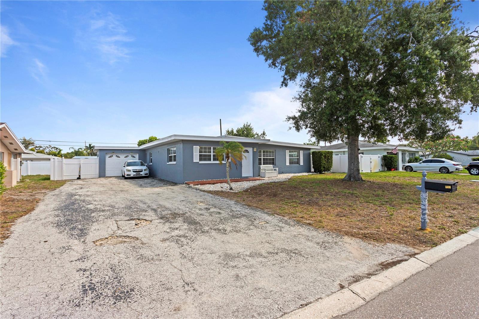OAKHURST GROVES - Residential