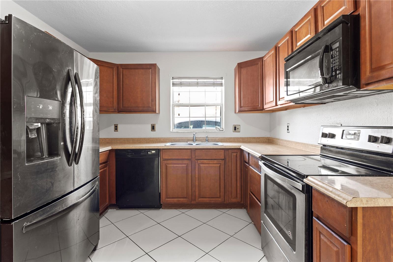 OAKHURST GROVES - Residential