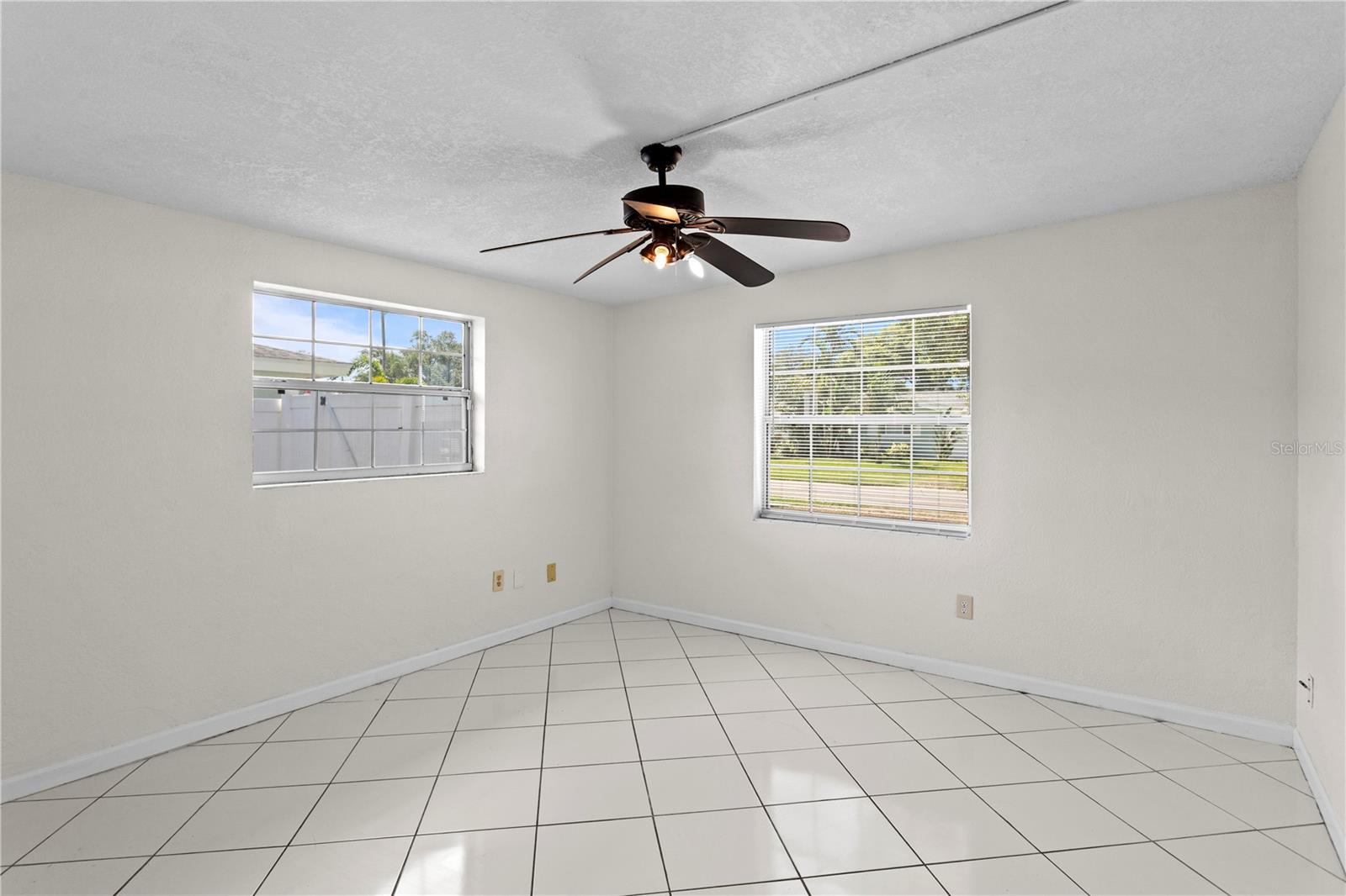 OAKHURST GROVES - Residential