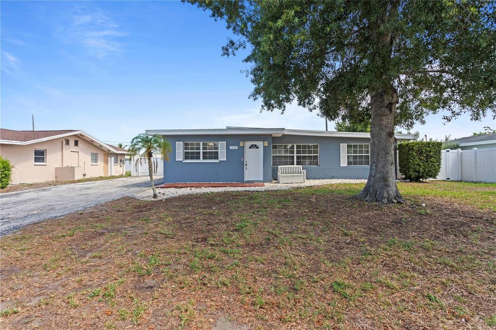 Photo of 13733 Trinidad Drive, Seminole, FL 33776 (MLS # TB8509120)