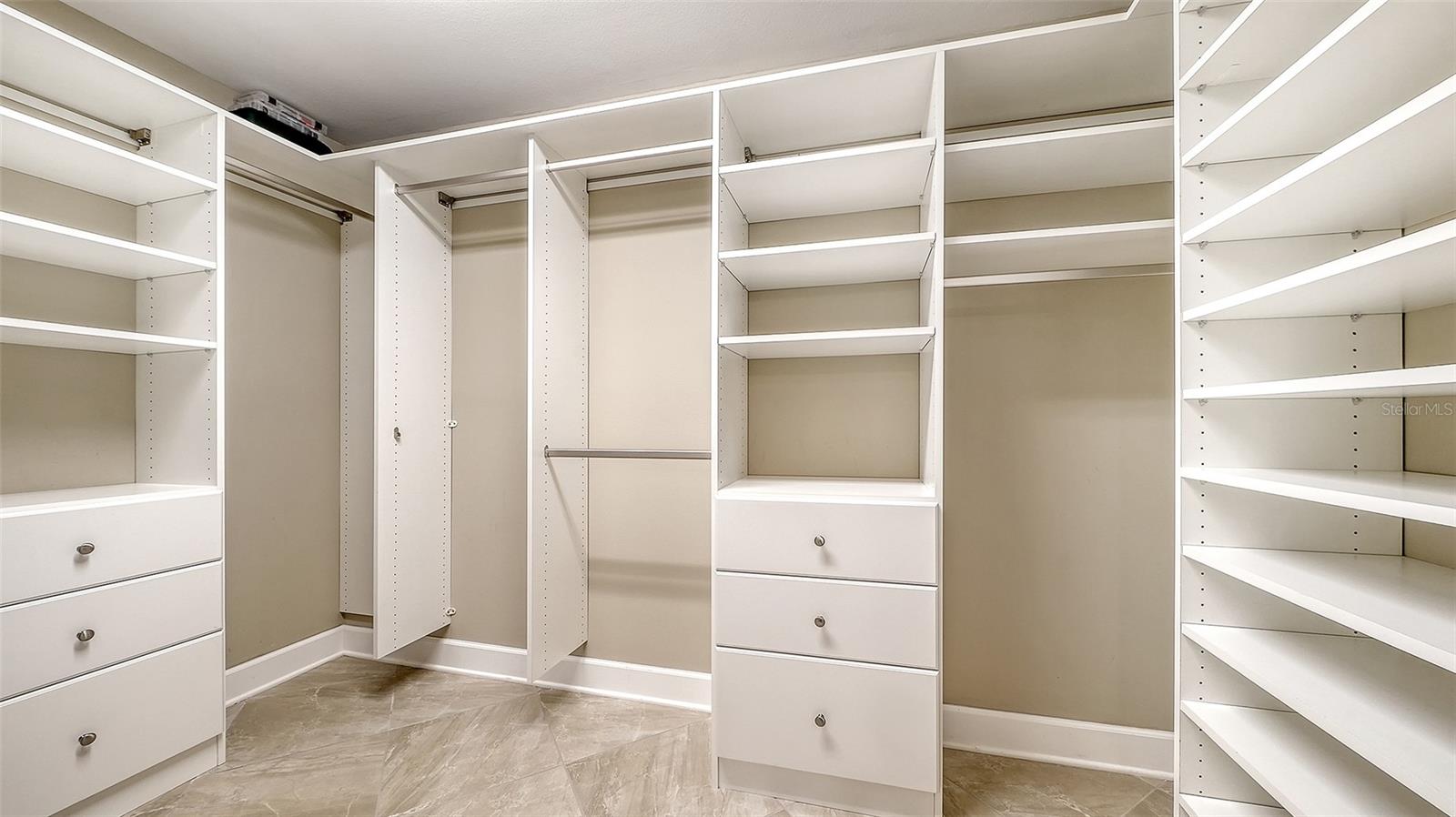 SEA GATE CLUB - Residential