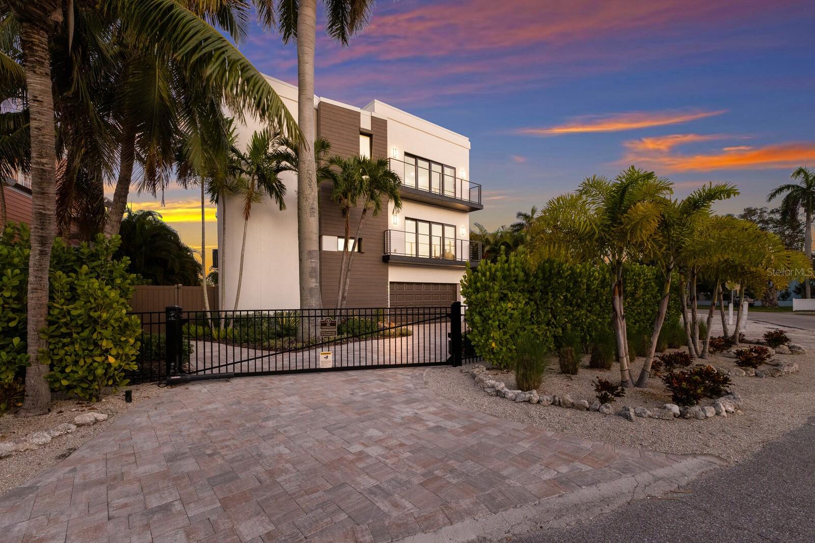 201 N HARBOR DRIVE