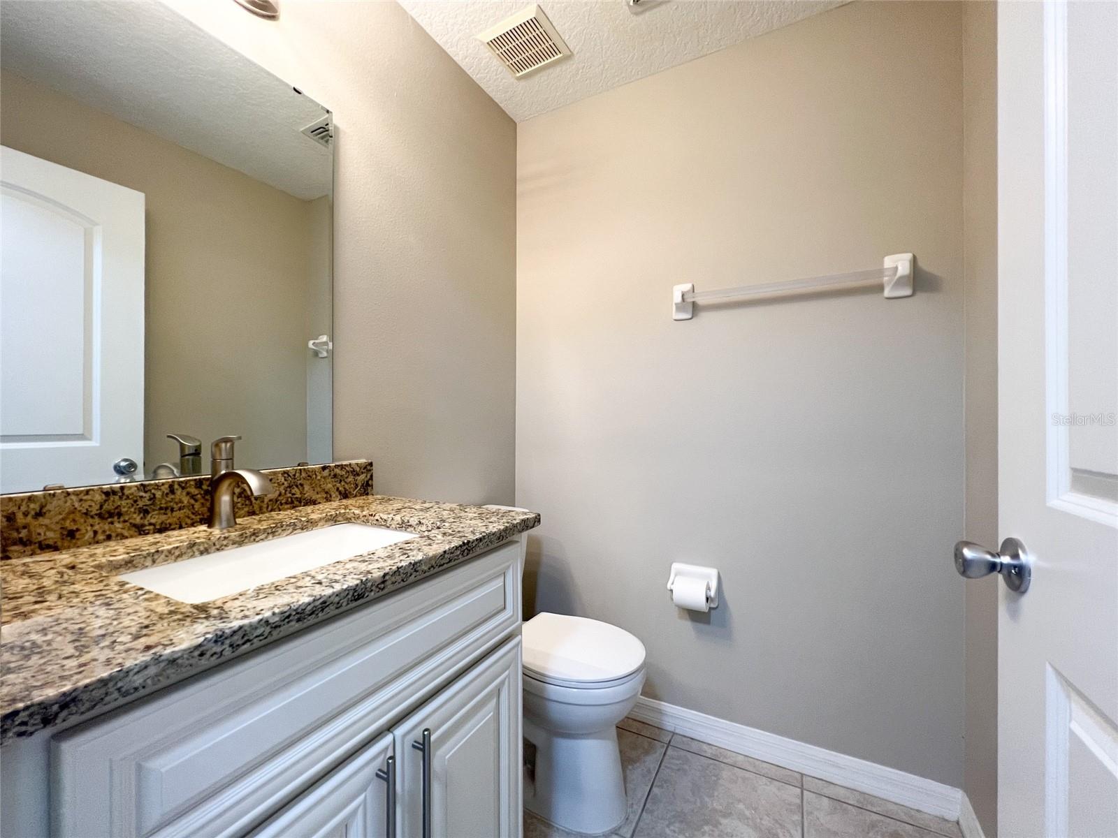 LAS CASCADA PH 01 - Residential Lease