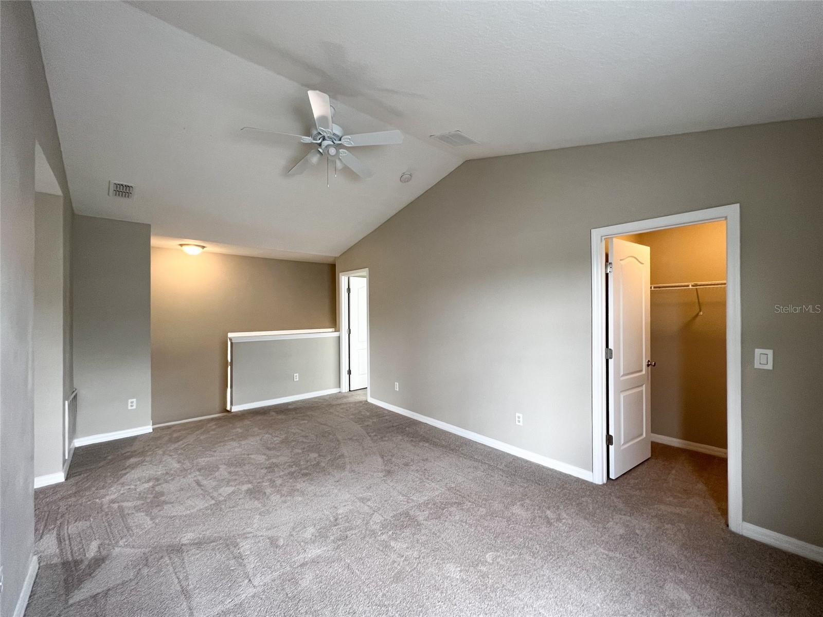 LAS CASCADA PH 01 - Residential Lease