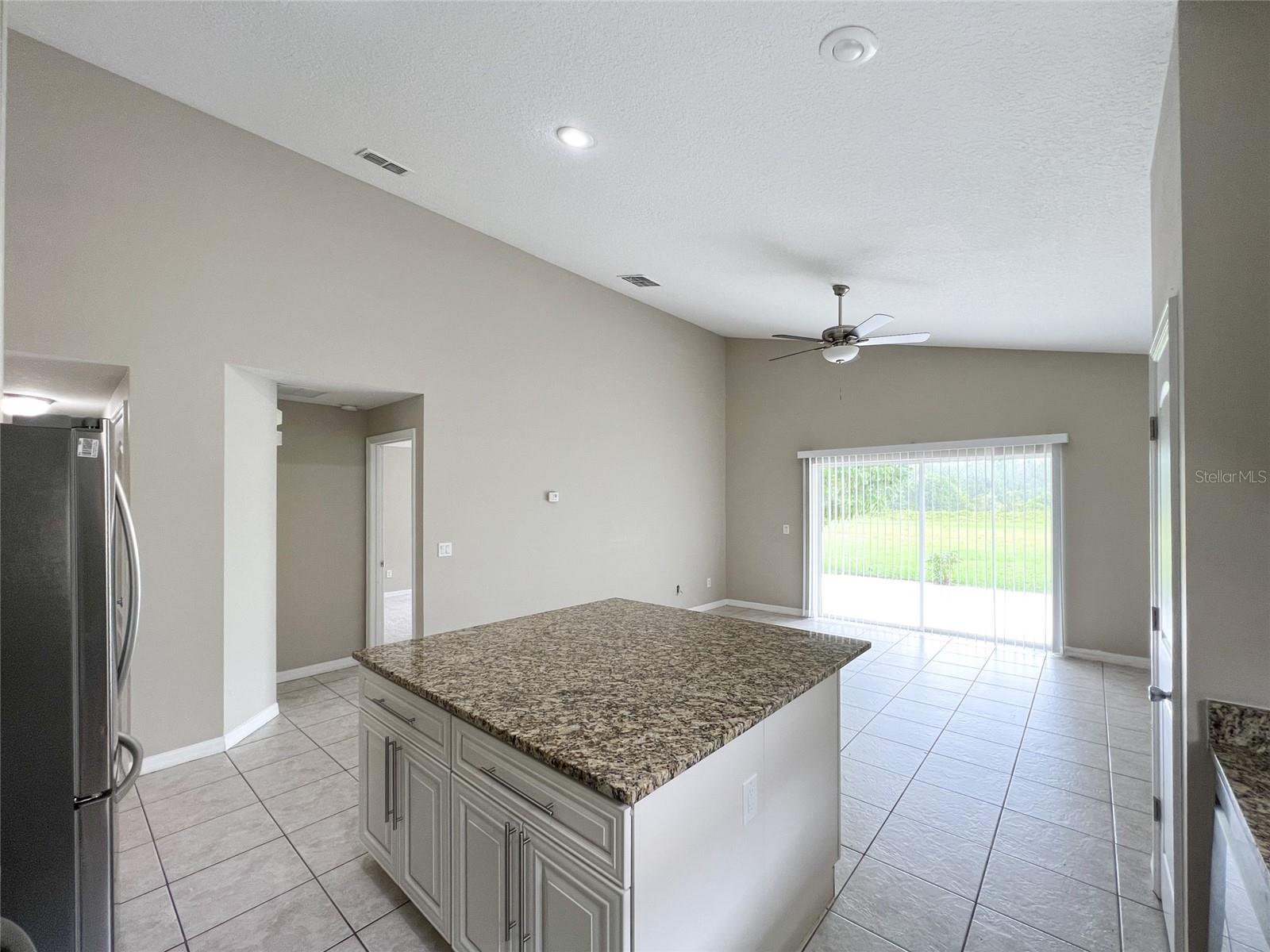 LAS CASCADA PH 01 - Residential Lease