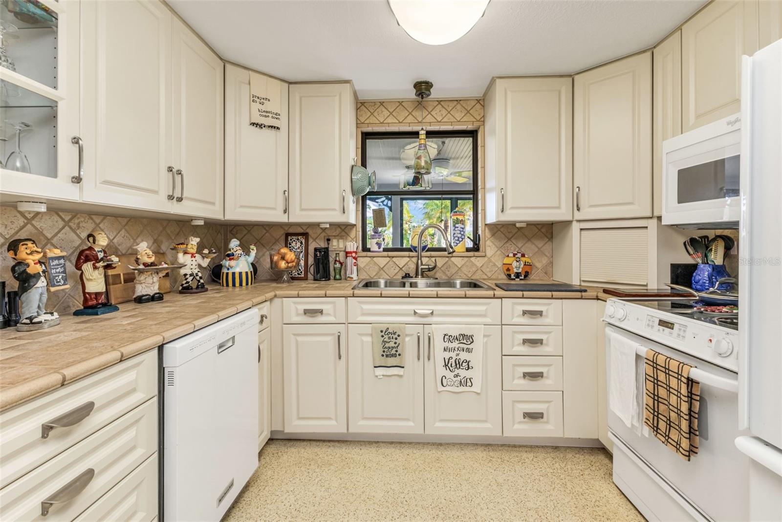 GROVE CITY TERRACE - Residential