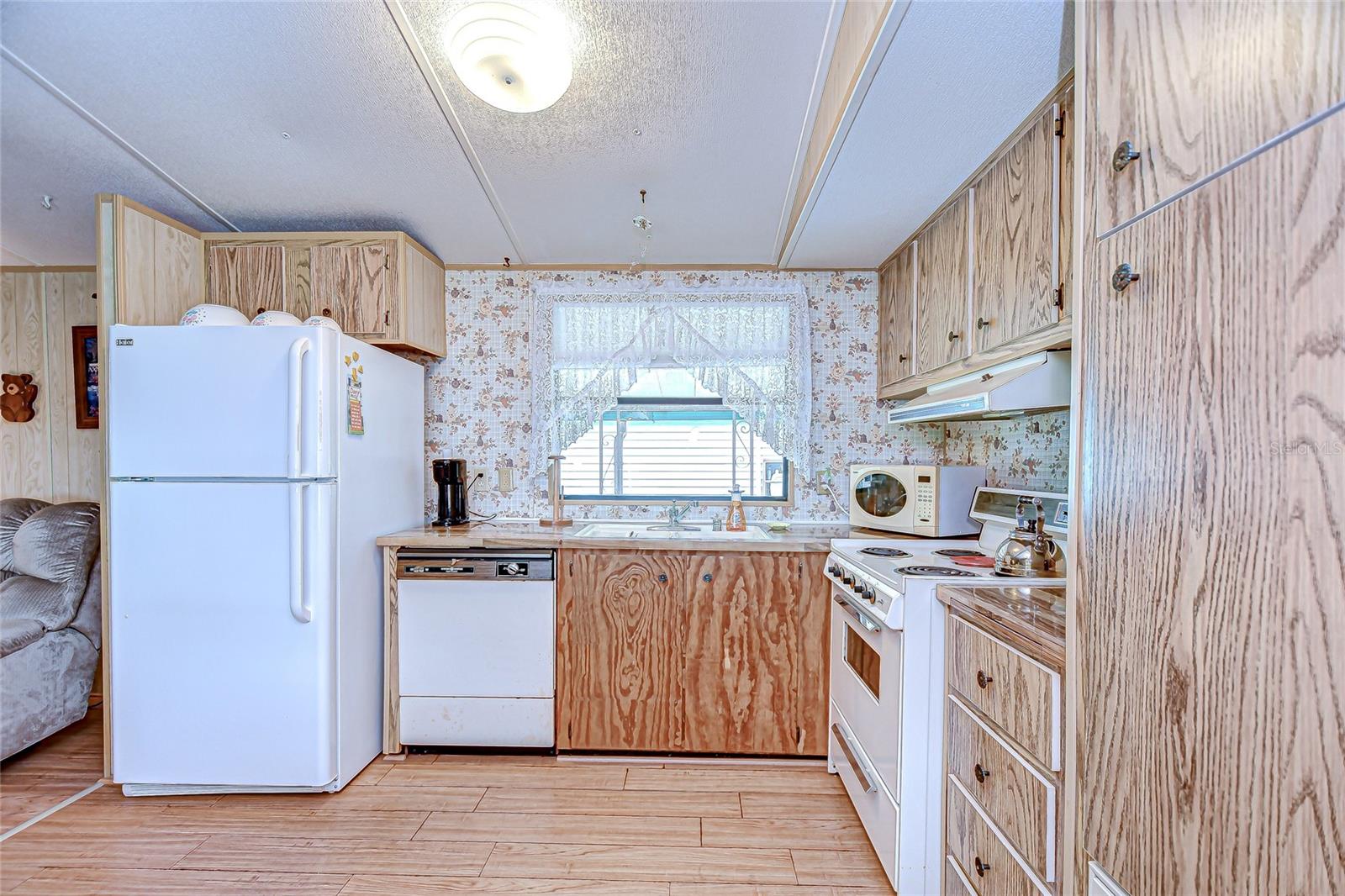 GEM ESTATES - Residential