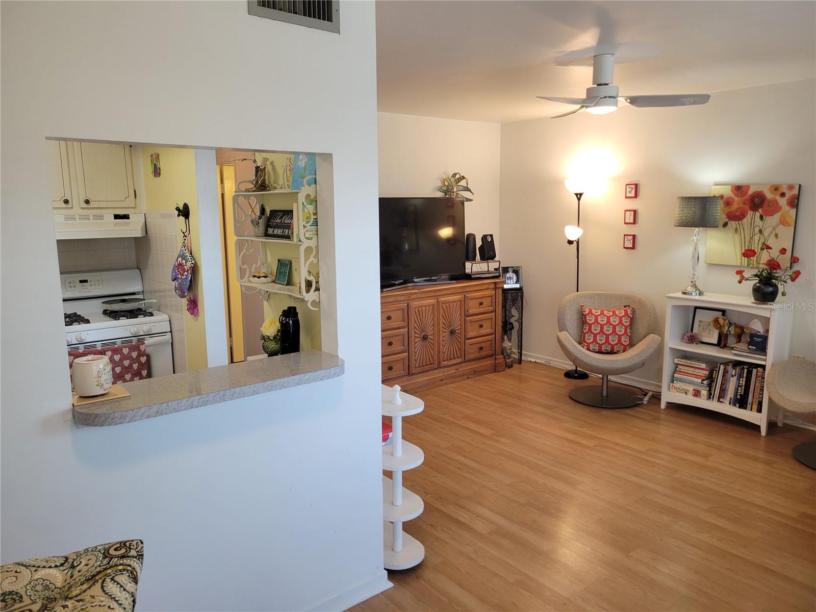 TOWN APTS CONDO - Residential