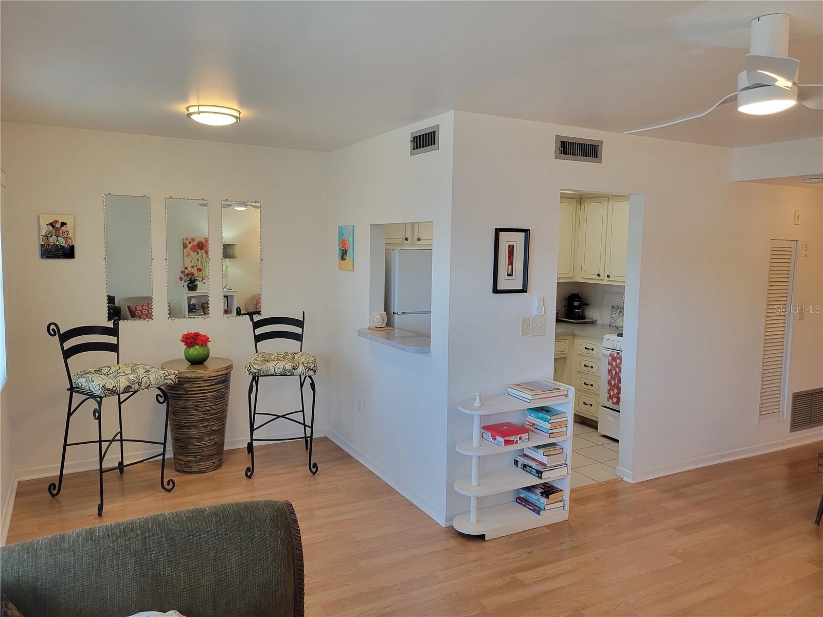 TOWN APTS CONDO - Residential