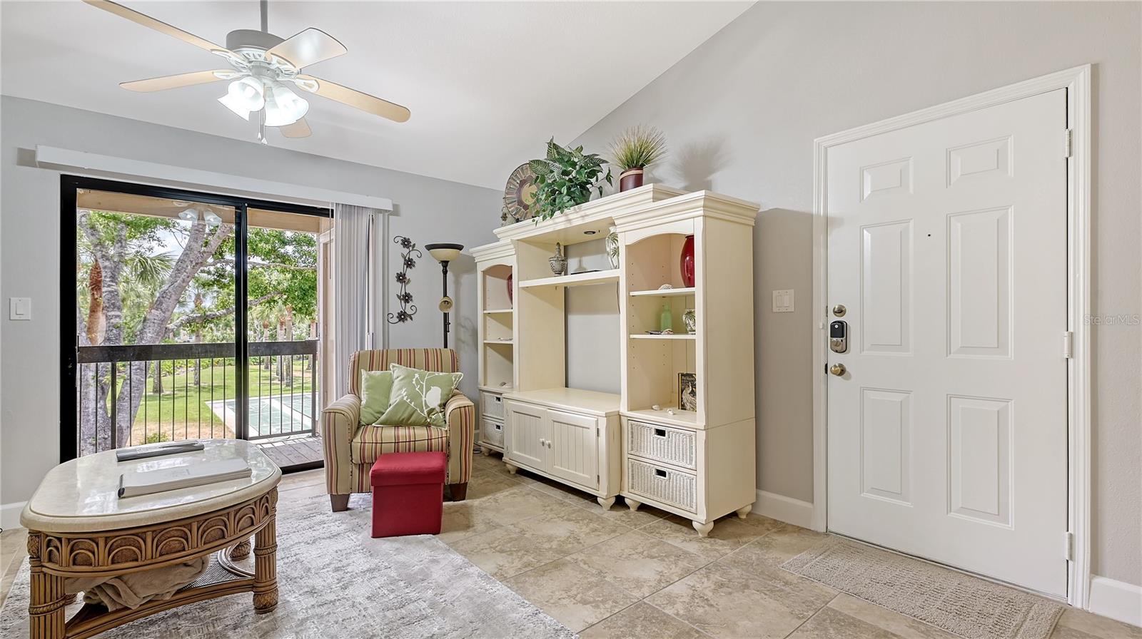 VINTAGE GRAND - Residential