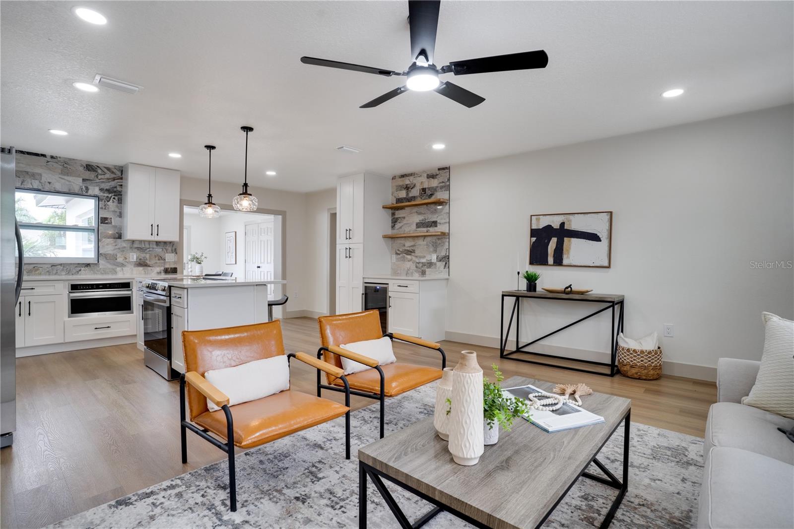 JUNGLE COUNTRY CLUB 4TH ADD - Residential