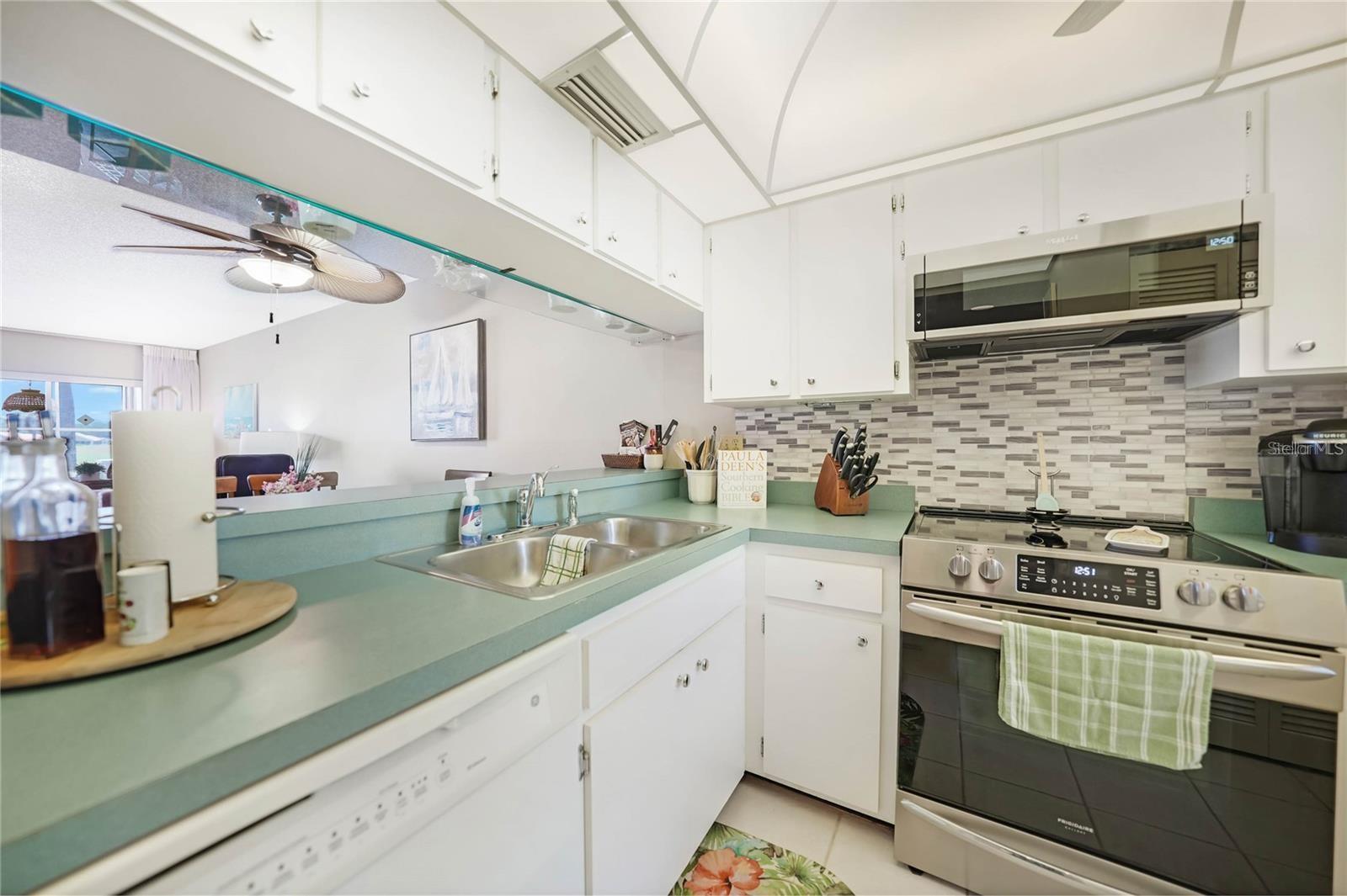 WESTCHESTER GARDEN & PLAN - Residential