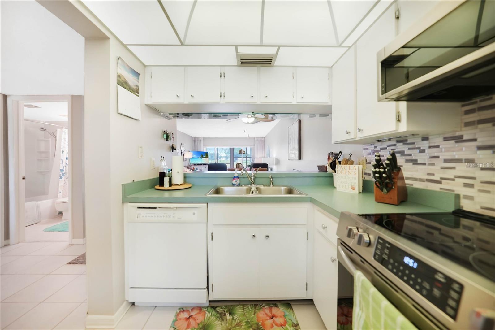 WESTCHESTER GARDEN & PLAN - Residential