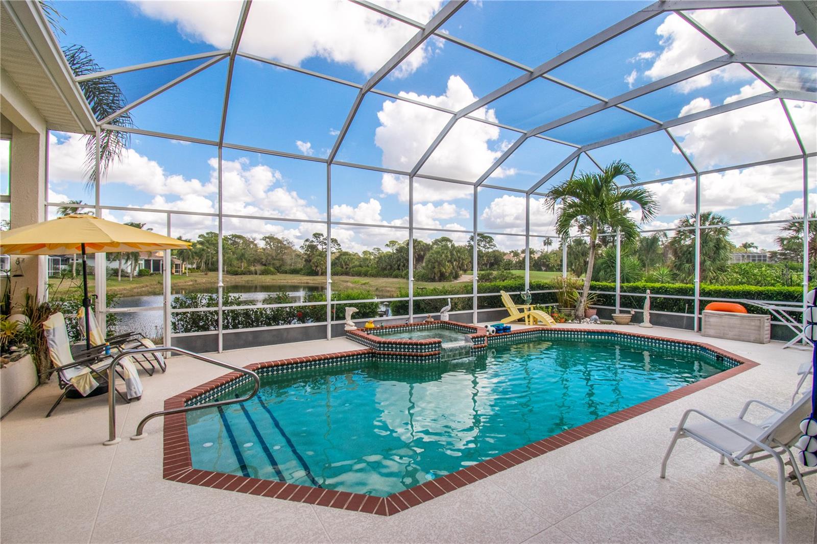 UNIVERSITY PARK COUNTRY CLUB - Residential