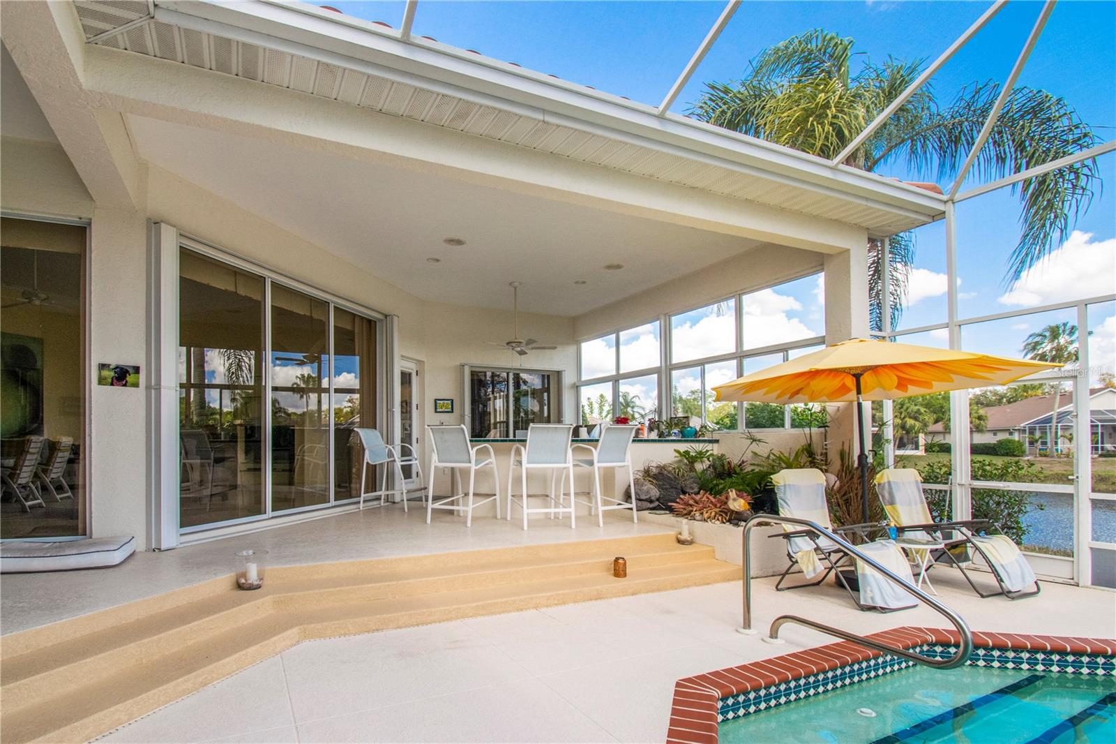 UNIVERSITY PARK COUNTRY CLUB - Residential