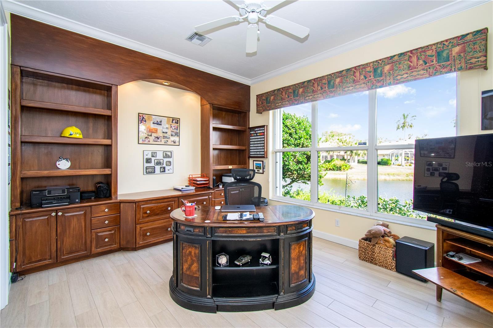 UNIVERSITY PARK COUNTRY CLUB - Residential