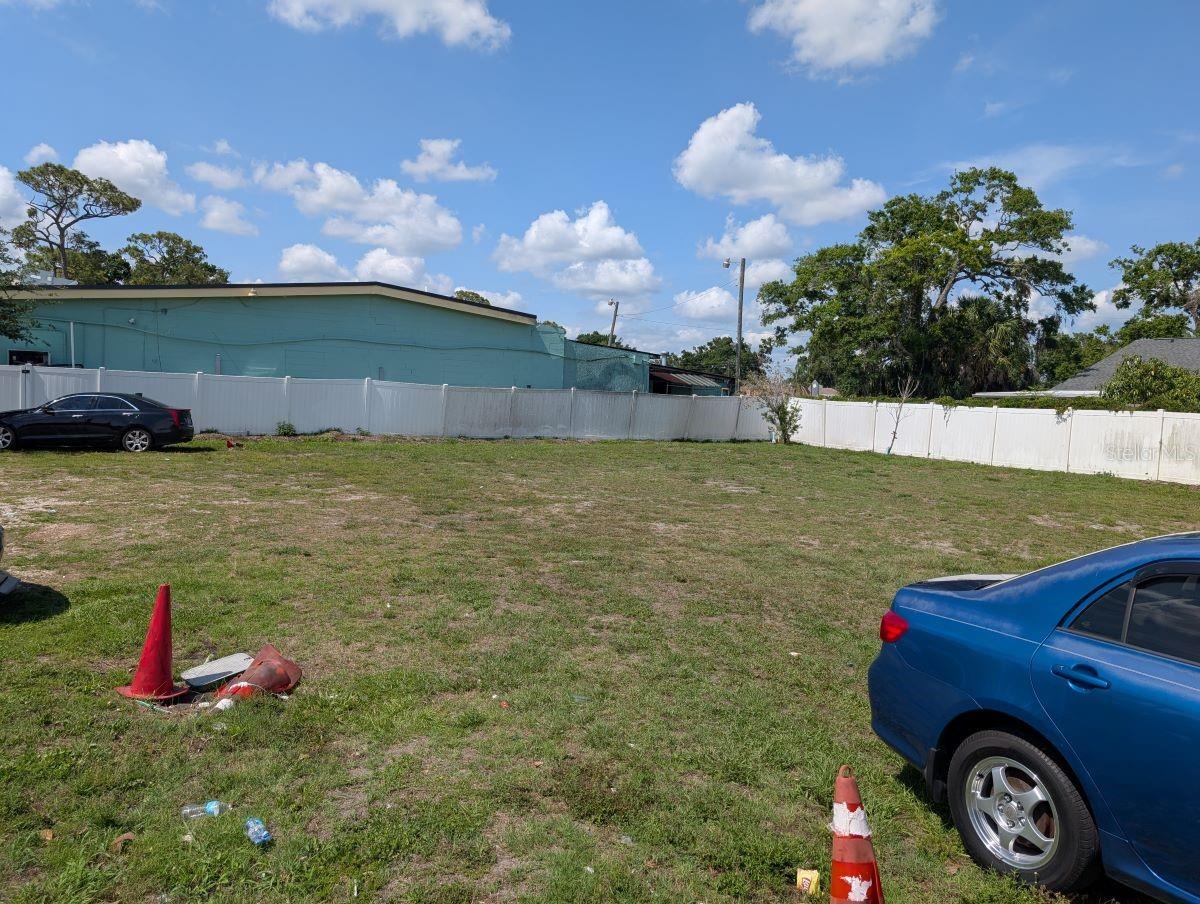 PINECREST VILLA - Land