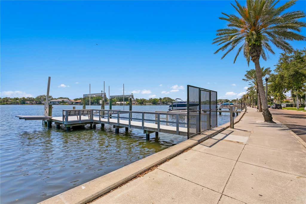 Photo of 2926 Coffee Pot Boulevard NE, St Petersburg, FL 33704 (MLS # TB8509782)