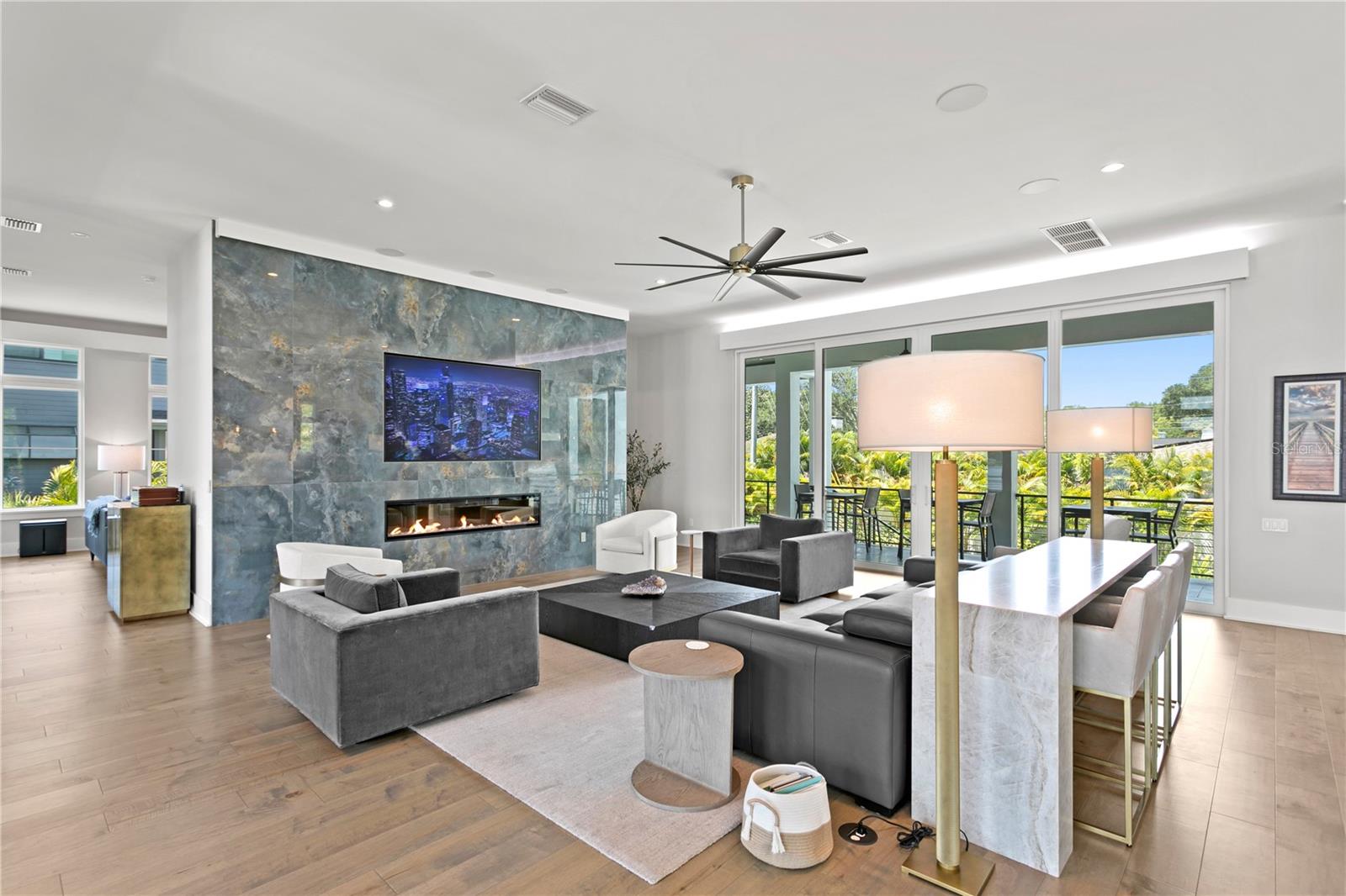 GRANADA TERRACE 2 - Residential