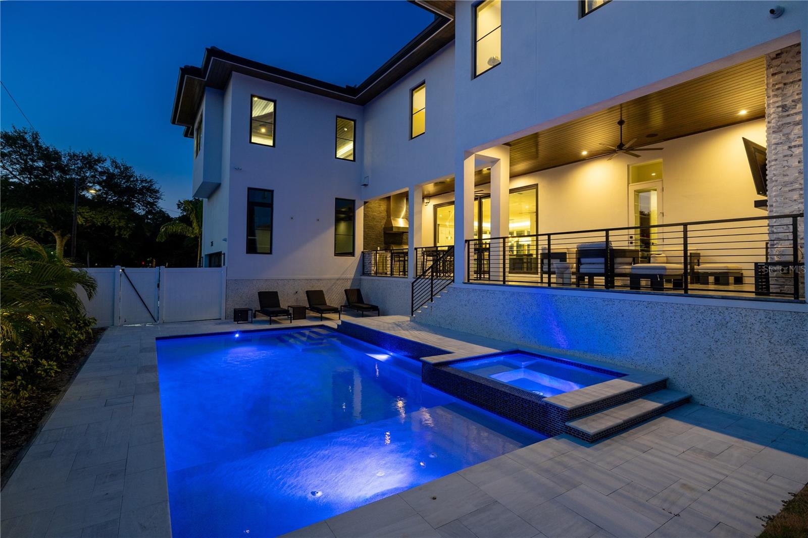GRANADA TERRACE 2 - Residential