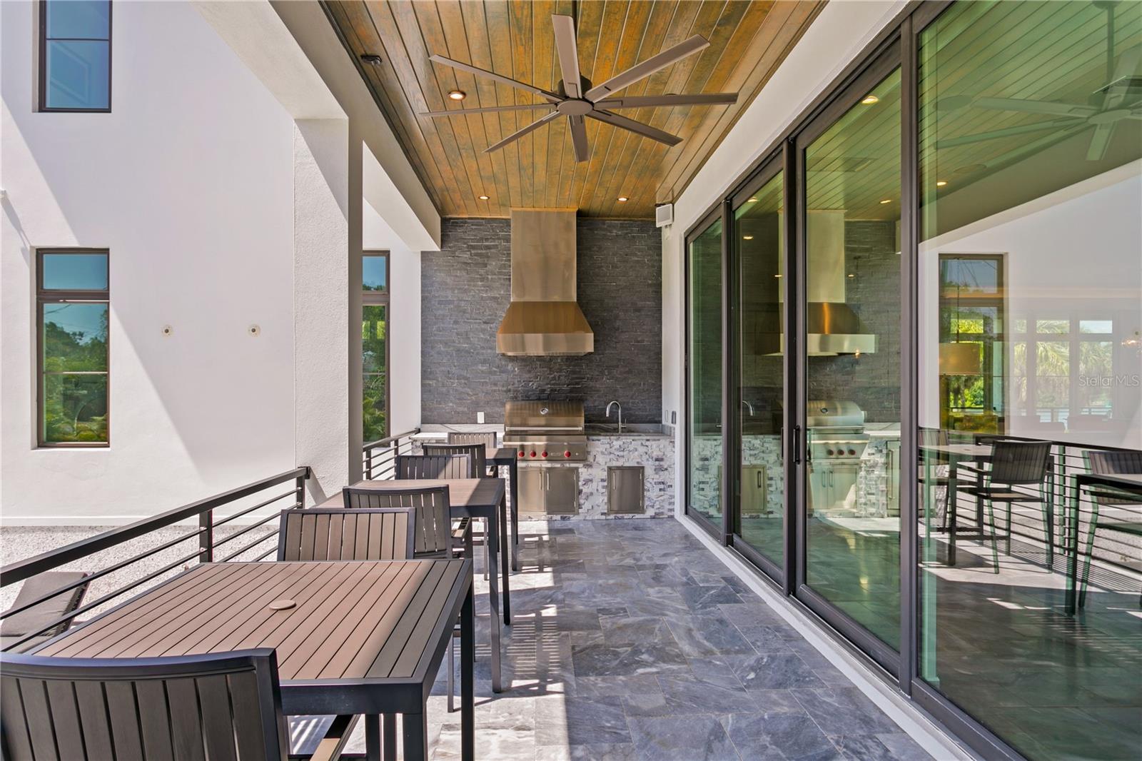 GRANADA TERRACE 2 - Residential