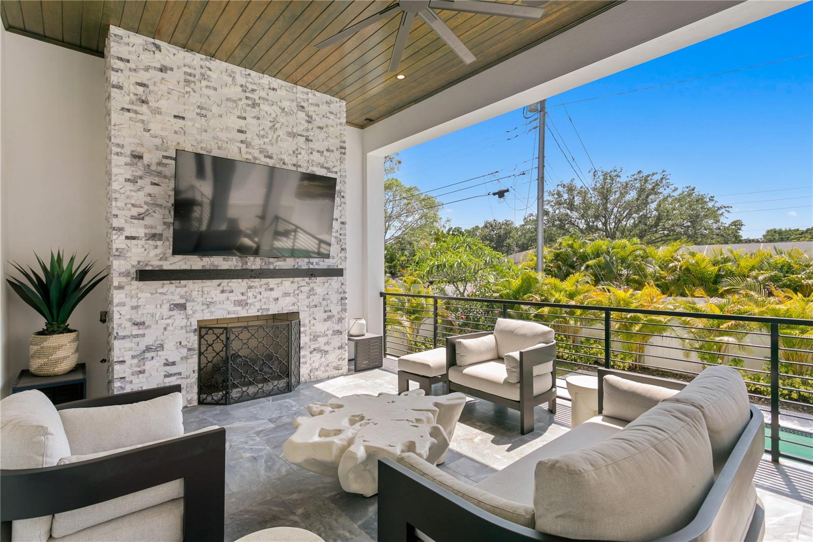 GRANADA TERRACE 2 - Residential