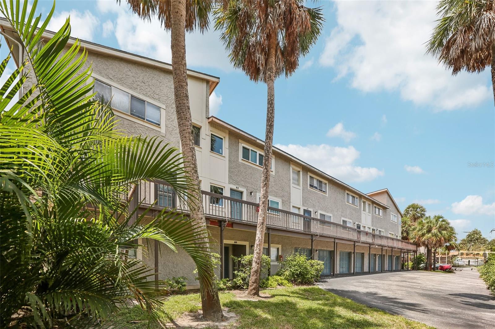 6325 NEWTOWN CIRCLE 25B2