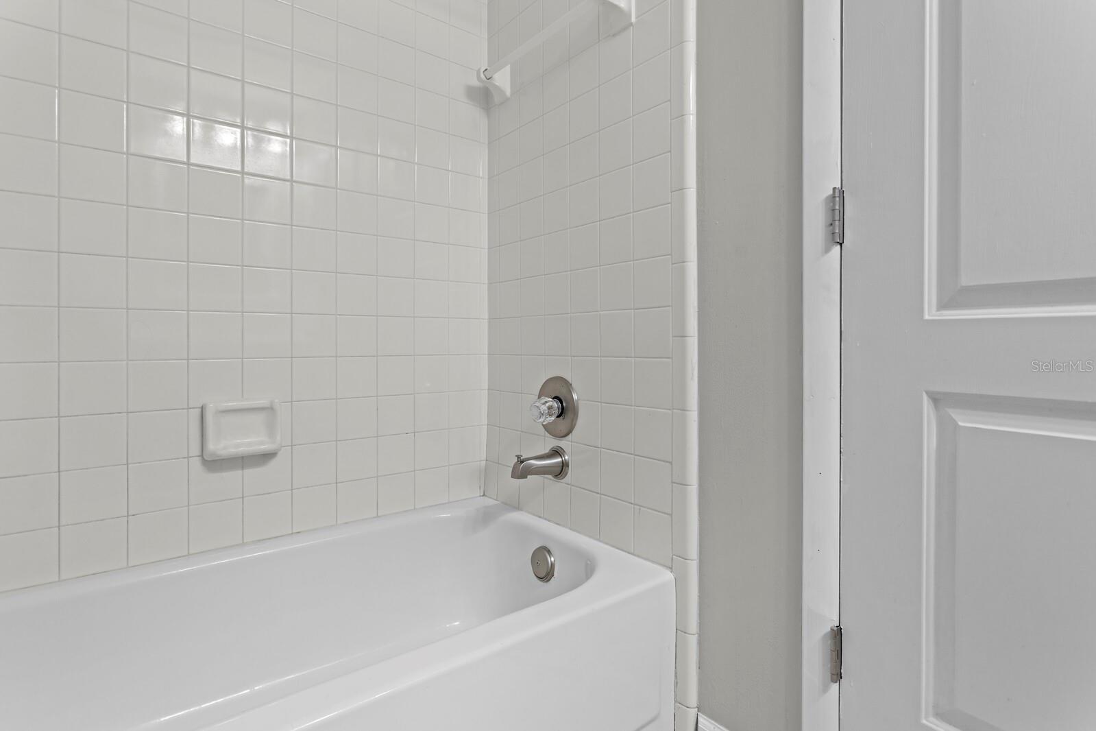 BONNIE GLYNN PH ONE-A - Residential