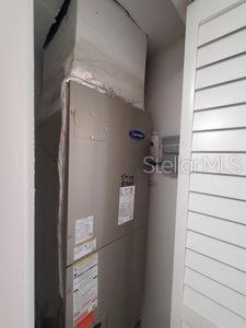 WOODLAWN CIRCLE(010) - Residential