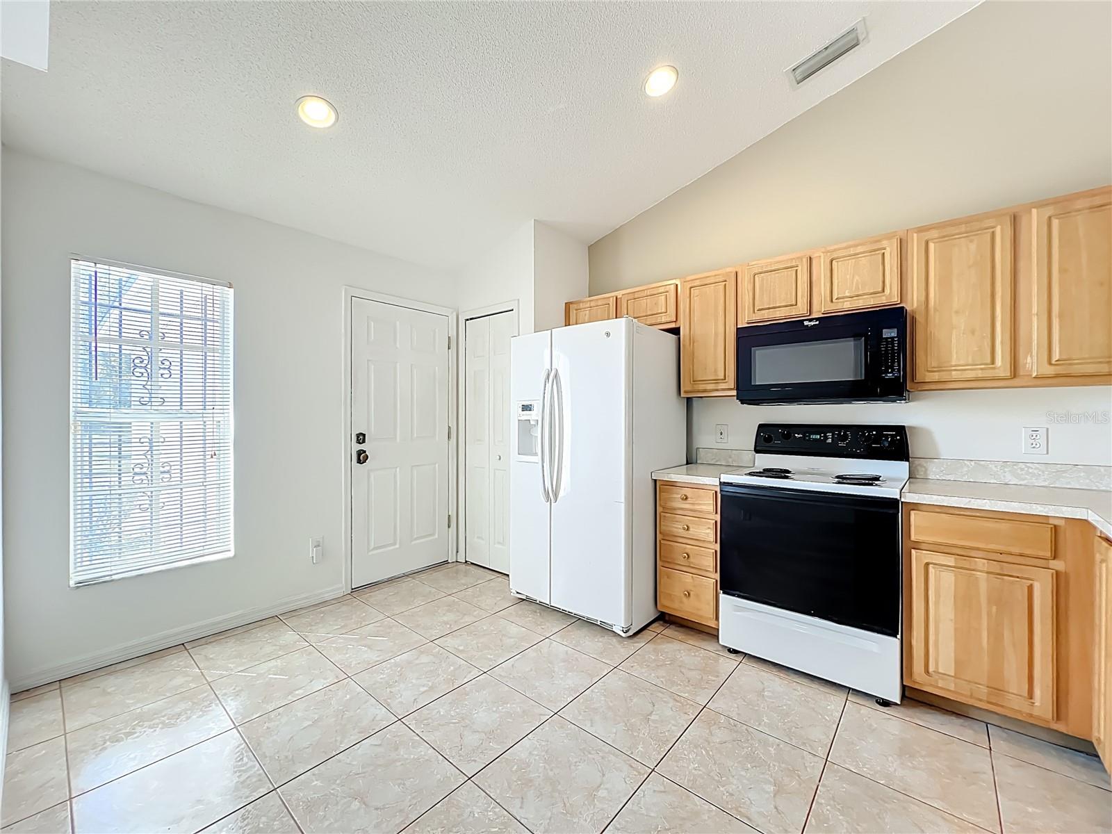 CRYSTAL COVE - Residential