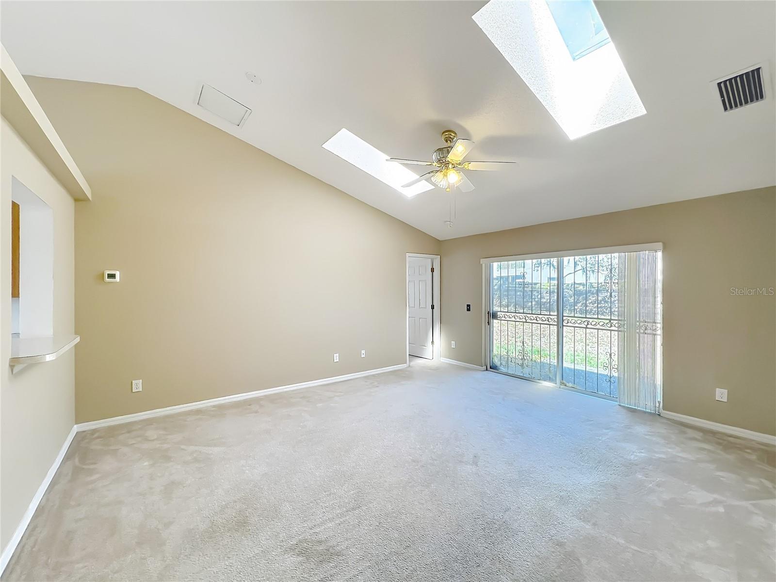 CRYSTAL COVE - Residential