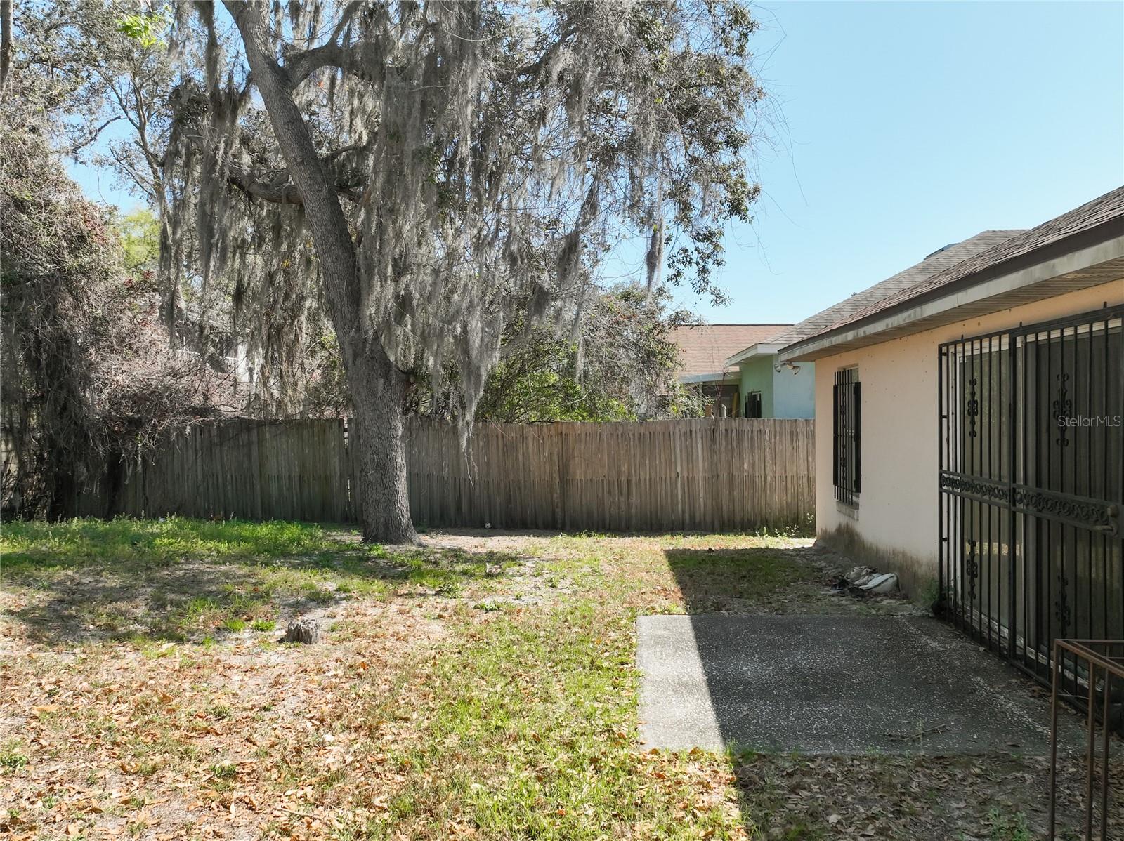 CRYSTAL COVE - Residential