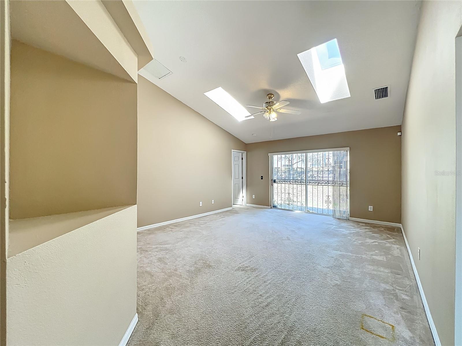 CRYSTAL COVE - Residential