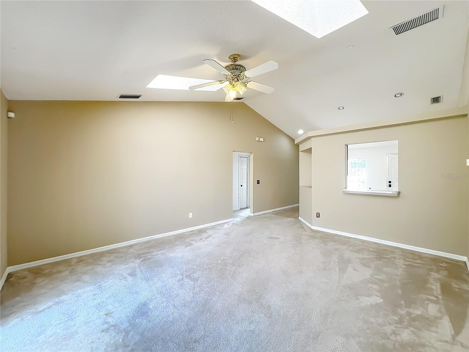 CRYSTAL COVE - Residential