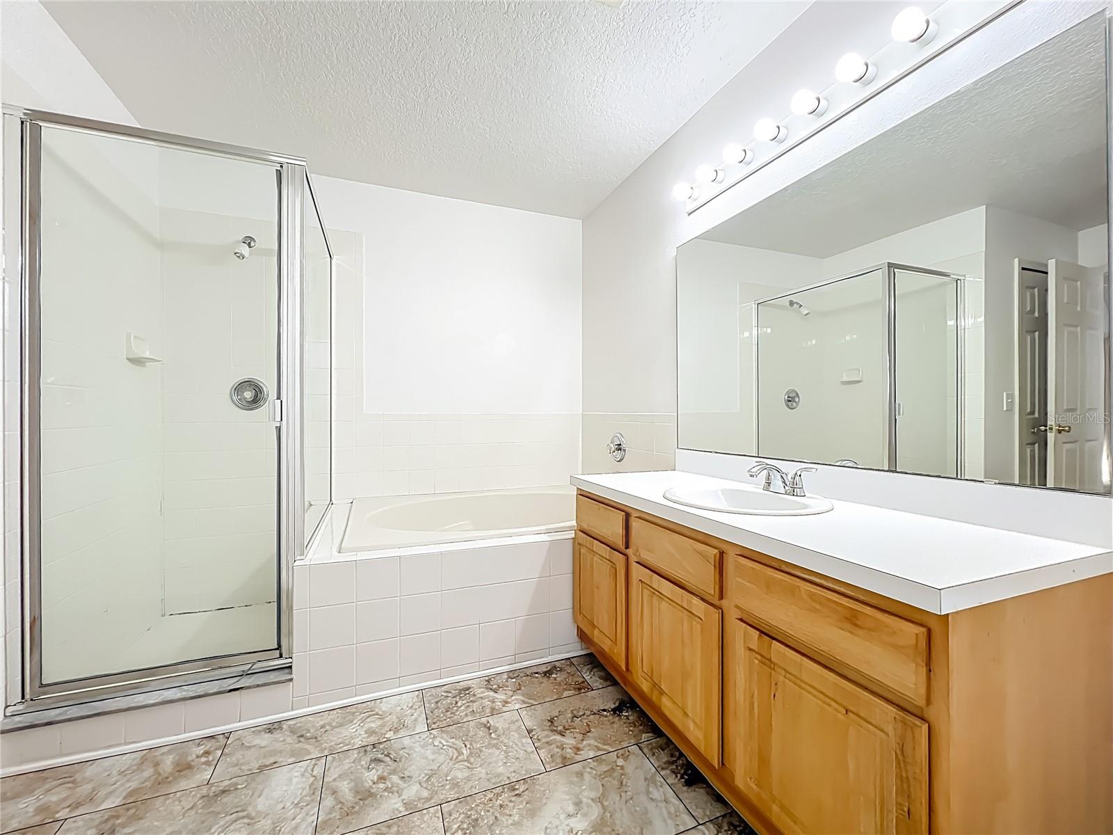 CRYSTAL COVE - Residential