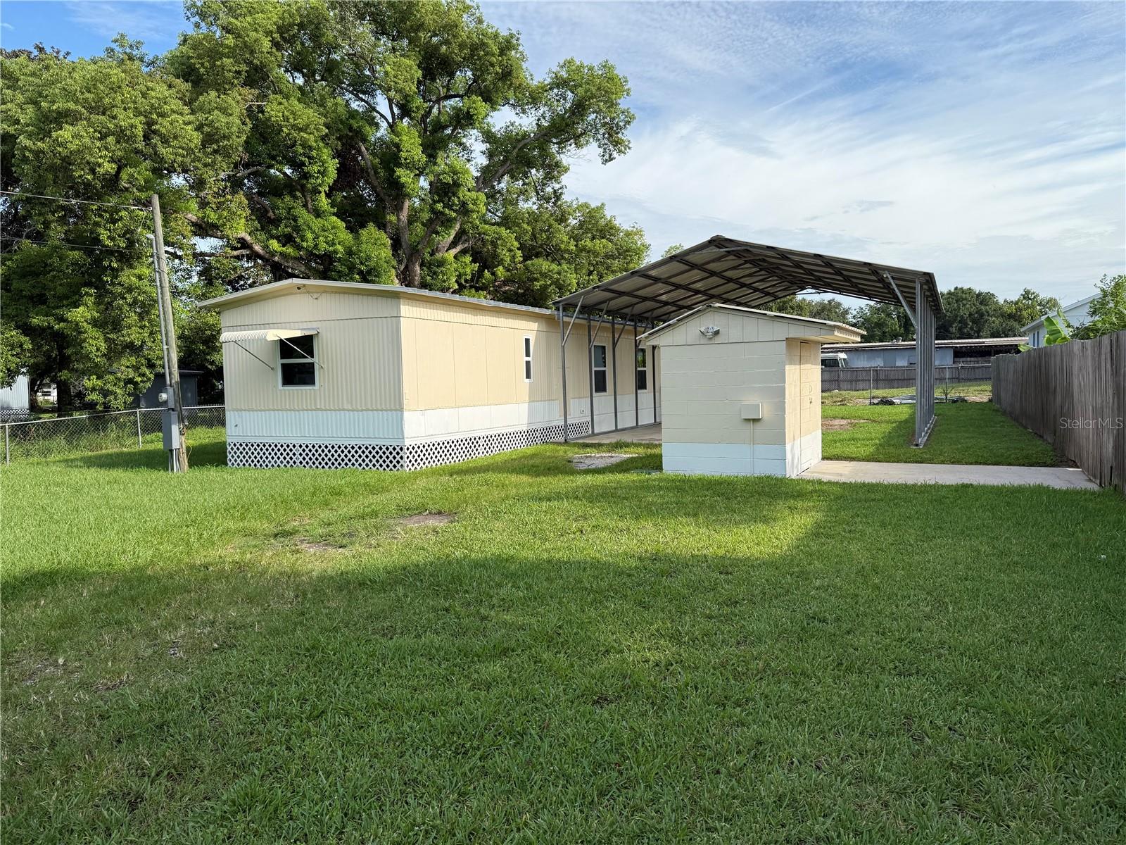 Now Renting! This move-in-ready single-wide unit is located in the heart of the city, offering convenient parking spaces and is perfect for tenants seeking comfort and a prime location. 2 bedrooms, 1 bathroom, completely updated, you will love it. Make your appointment today !!!