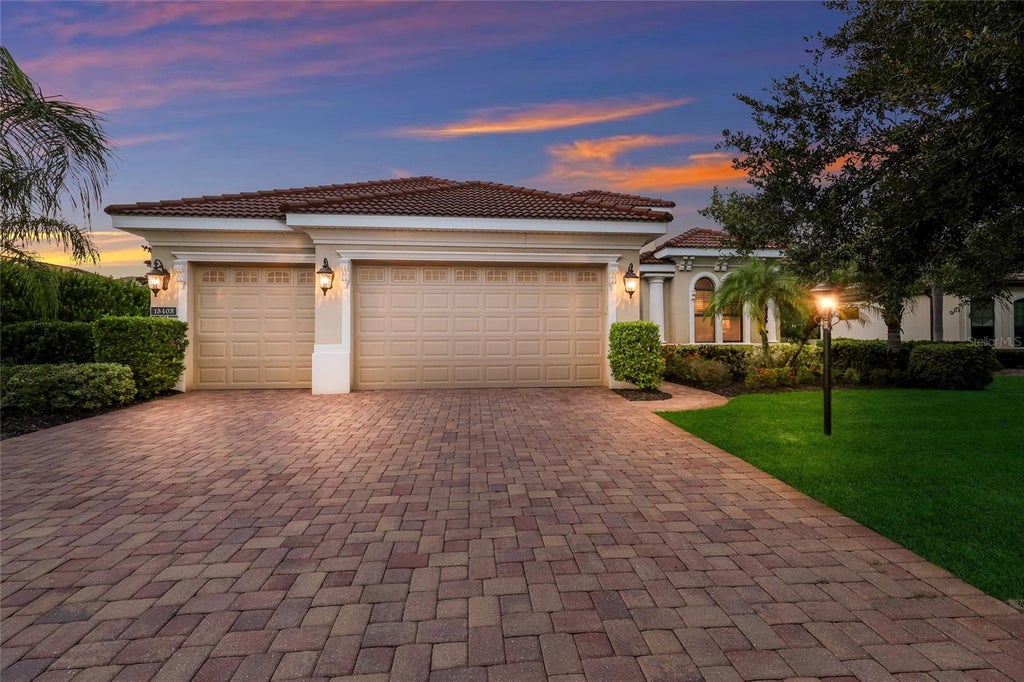 Photo of 15403 Helmsdale Place, Lakewood Ranch, FL 34202 (MLS # A4704280)