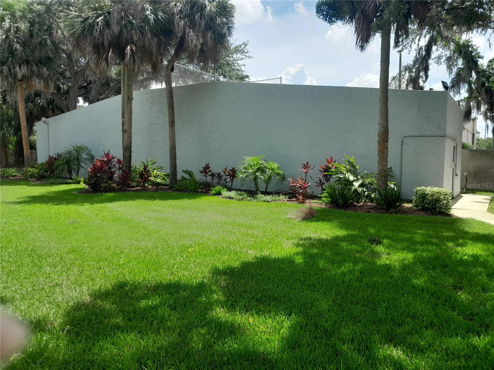 NORTHLAKE VILLAGE CONDO 8 - Residential