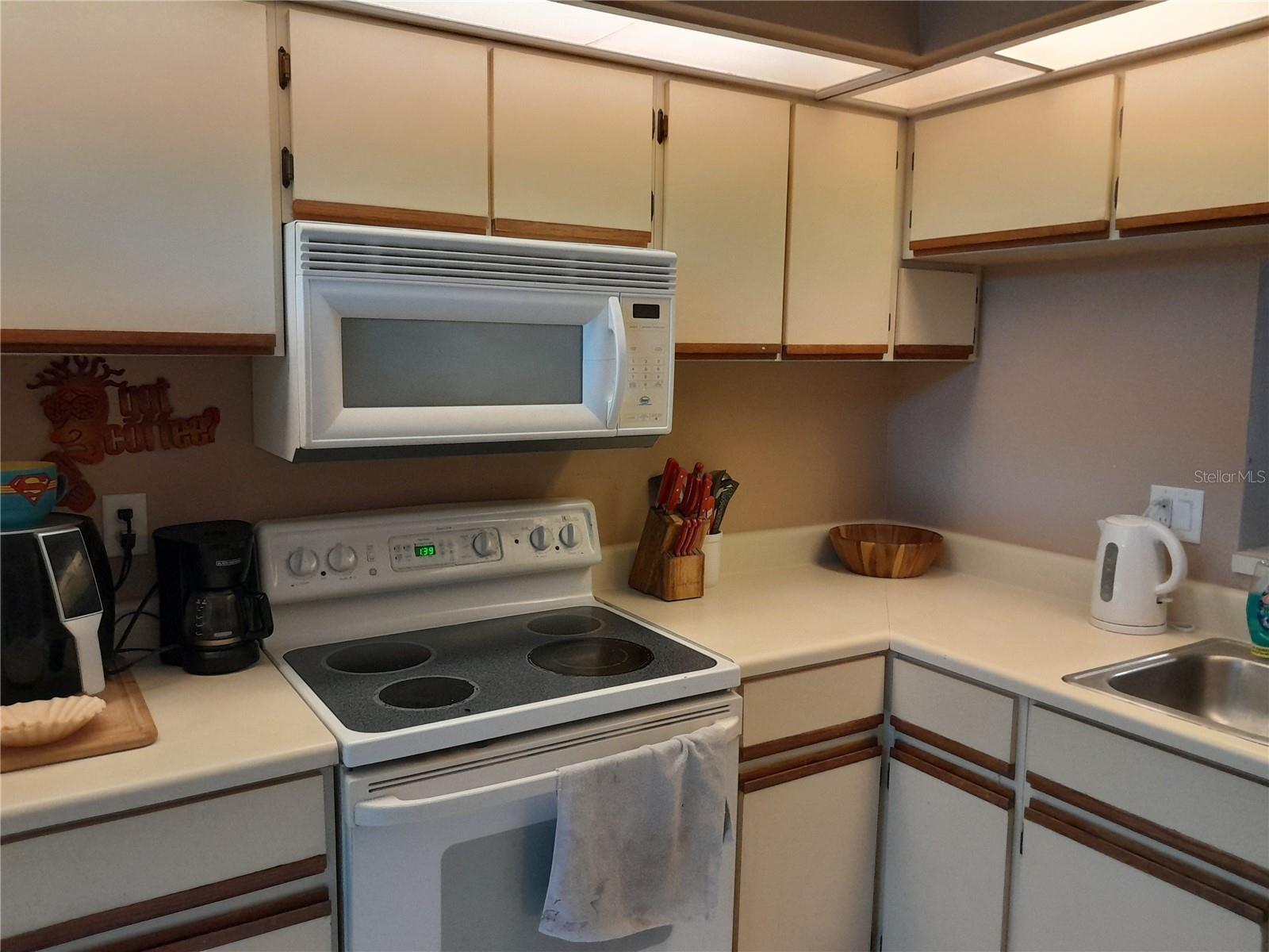 NORTHLAKE VILLAGE CONDO 8 - Residential