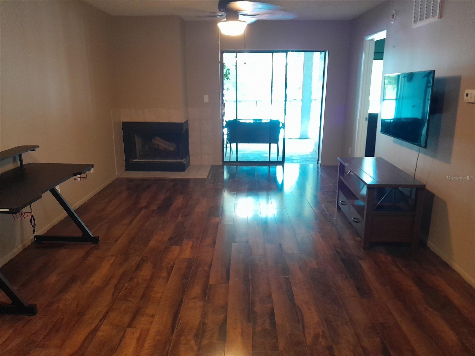 NORTHLAKE VILLAGE CONDO 8 - Residential